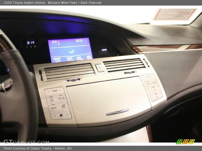 Blizzard White Pearl / Dark Charcoal 2009 Toyota Avalon Limited