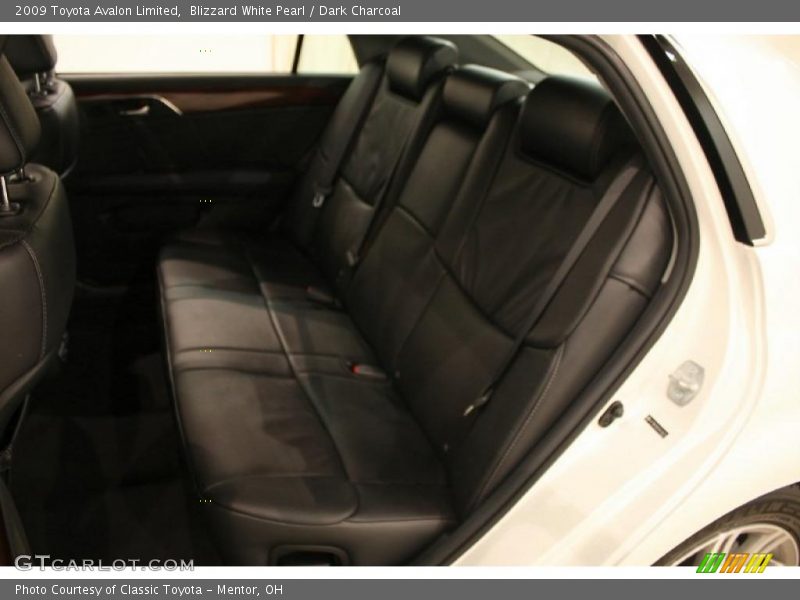 Blizzard White Pearl / Dark Charcoal 2009 Toyota Avalon Limited