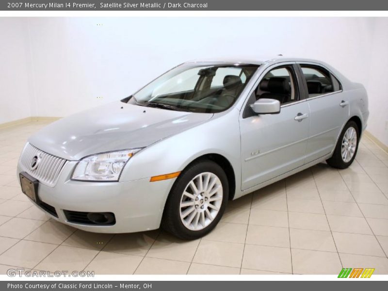Satellite Silver Metallic / Dark Charcoal 2007 Mercury Milan I4 Premier