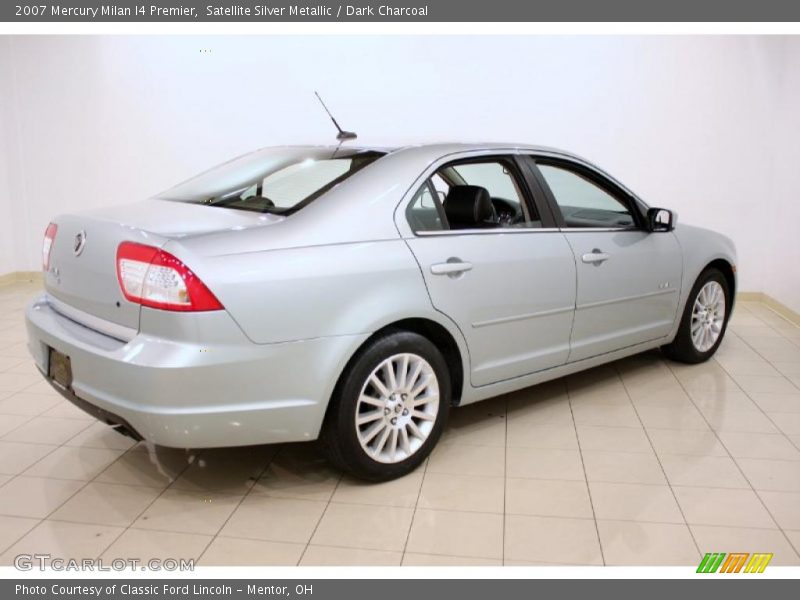 Satellite Silver Metallic / Dark Charcoal 2007 Mercury Milan I4 Premier