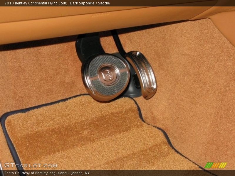 Controls of 2010 Continental Flying Spur 