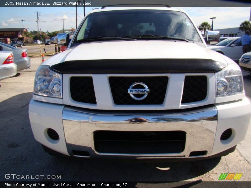 Blizzard White / Sand 2005 Nissan Armada SE