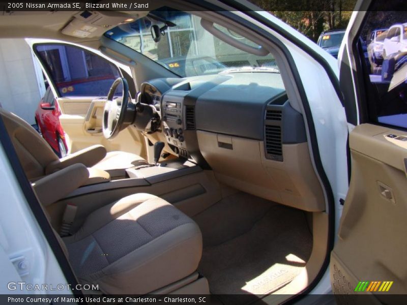 Blizzard White / Sand 2005 Nissan Armada SE