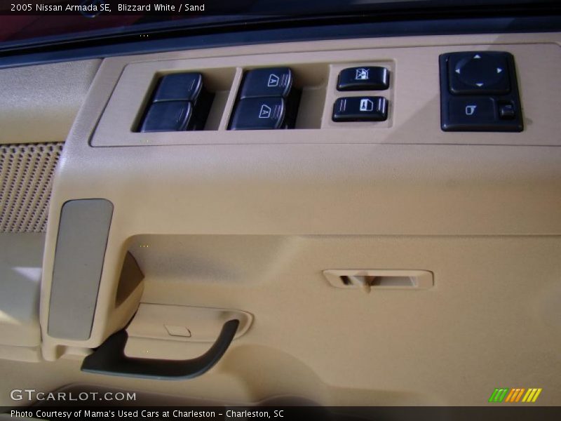 Blizzard White / Sand 2005 Nissan Armada SE