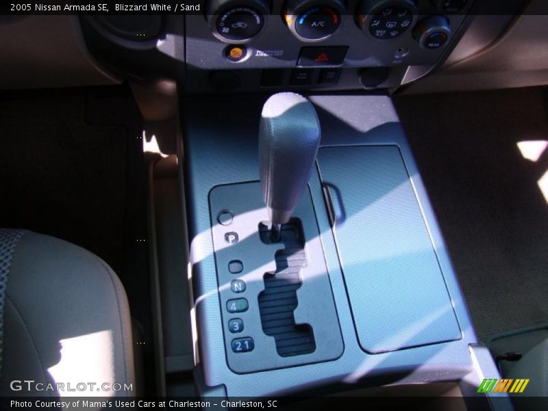 Blizzard White / Sand 2005 Nissan Armada SE