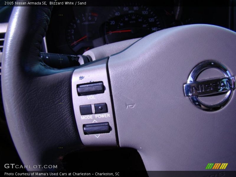 Blizzard White / Sand 2005 Nissan Armada SE