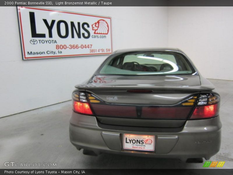 Light Bronzemist Metallic / Taupe 2000 Pontiac Bonneville SSEi
