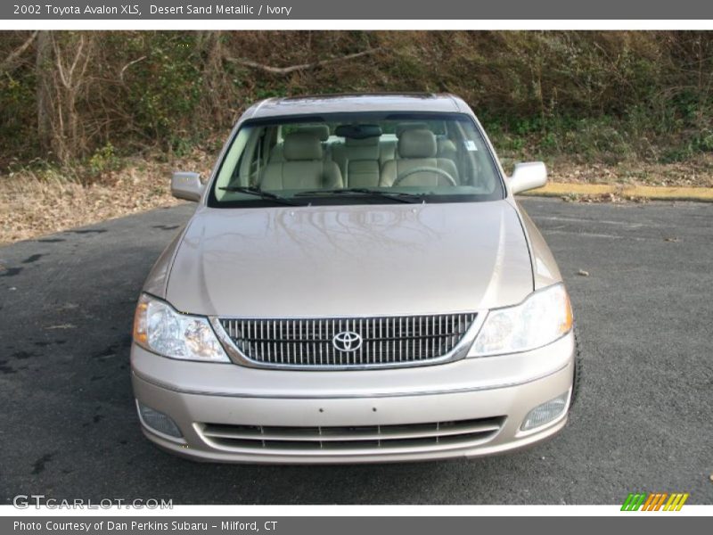 Desert Sand Metallic / Ivory 2002 Toyota Avalon XLS