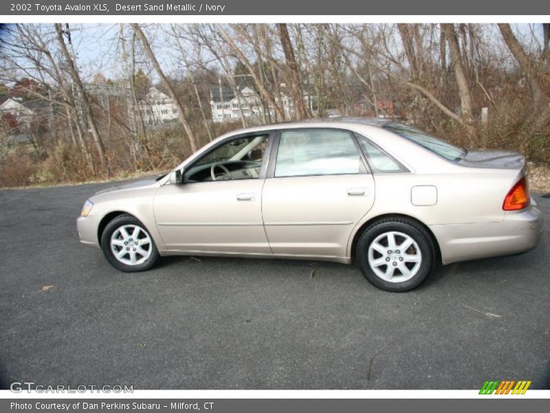 Desert Sand Metallic / Ivory 2002 Toyota Avalon XLS