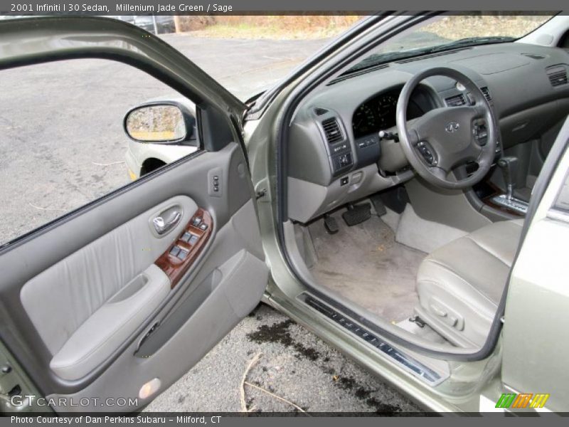 Millenium Jade Green / Sage 2001 Infiniti I 30 Sedan