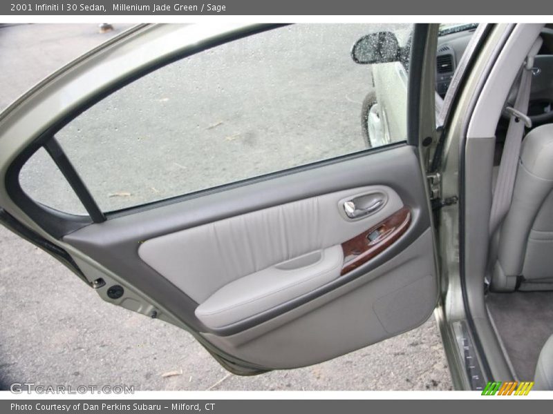 Millenium Jade Green / Sage 2001 Infiniti I 30 Sedan