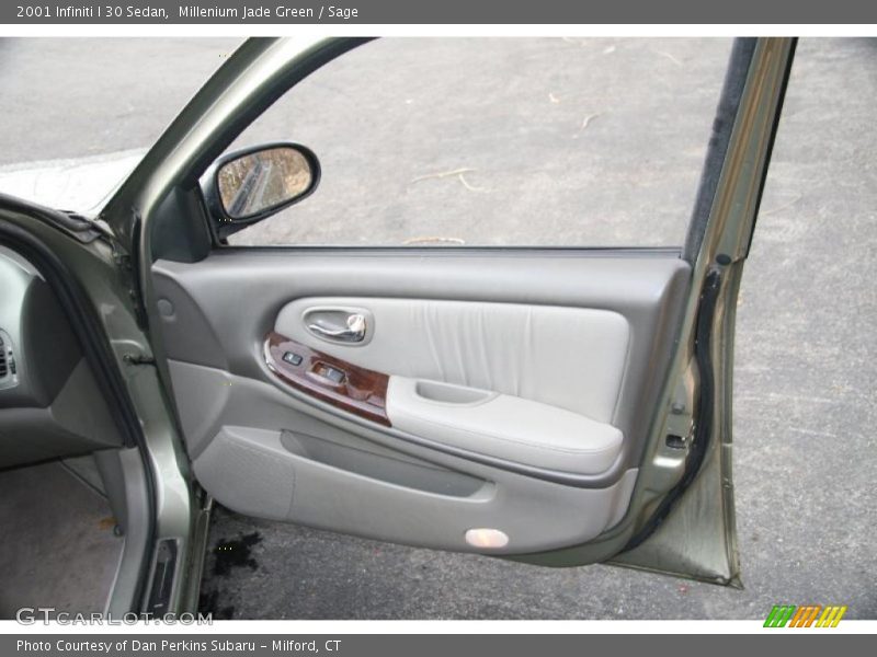 Millenium Jade Green / Sage 2001 Infiniti I 30 Sedan