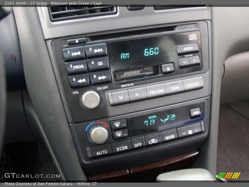 Millenium Jade Green / Sage 2001 Infiniti I 30 Sedan
