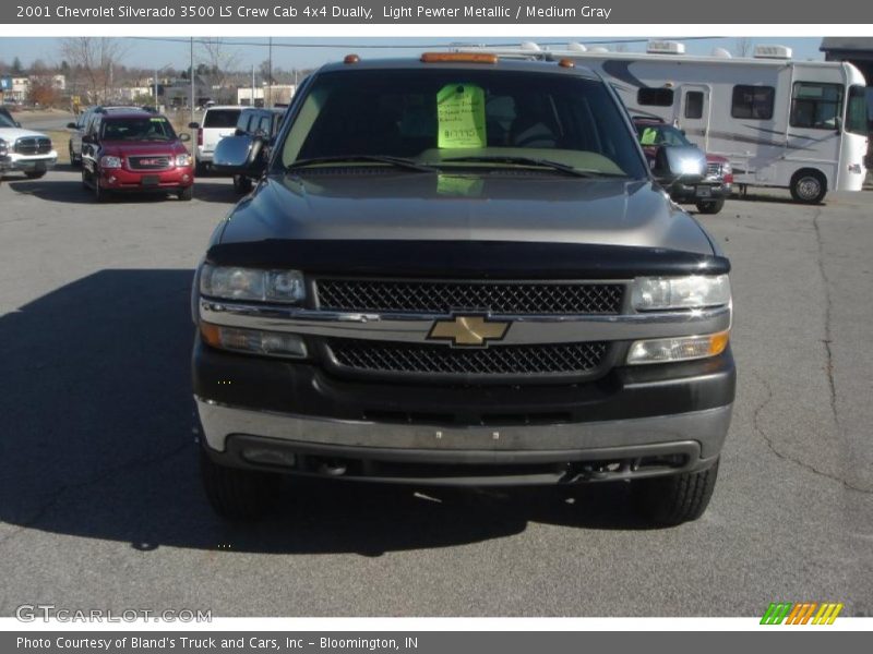 Light Pewter Metallic / Medium Gray 2001 Chevrolet Silverado 3500 LS Crew Cab 4x4 Dually