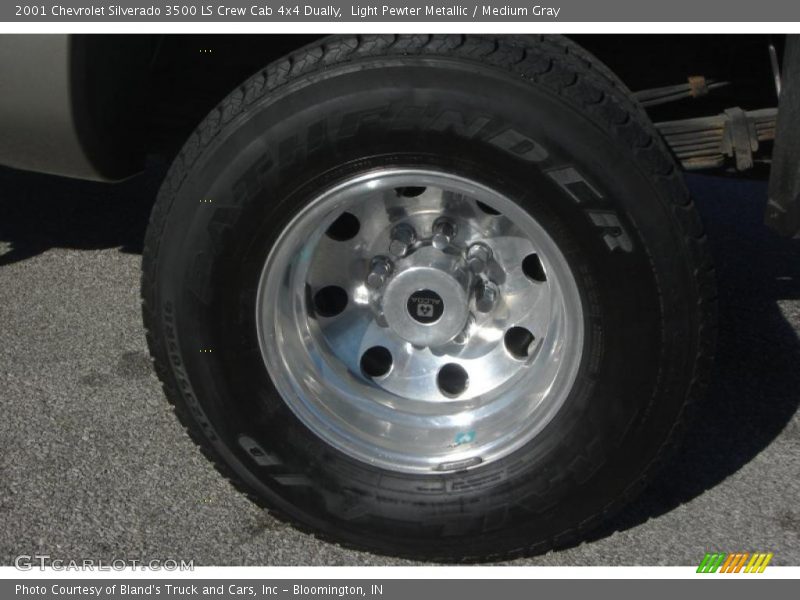 Light Pewter Metallic / Medium Gray 2001 Chevrolet Silverado 3500 LS Crew Cab 4x4 Dually