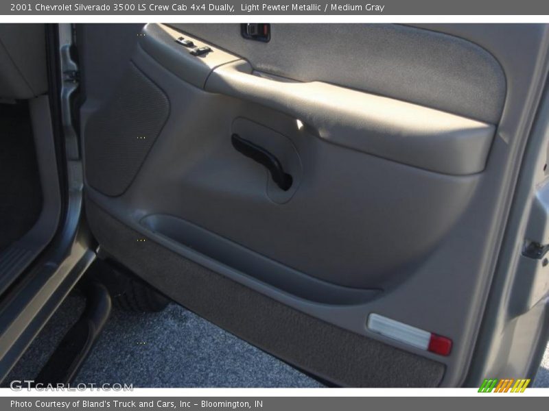 Light Pewter Metallic / Medium Gray 2001 Chevrolet Silverado 3500 LS Crew Cab 4x4 Dually