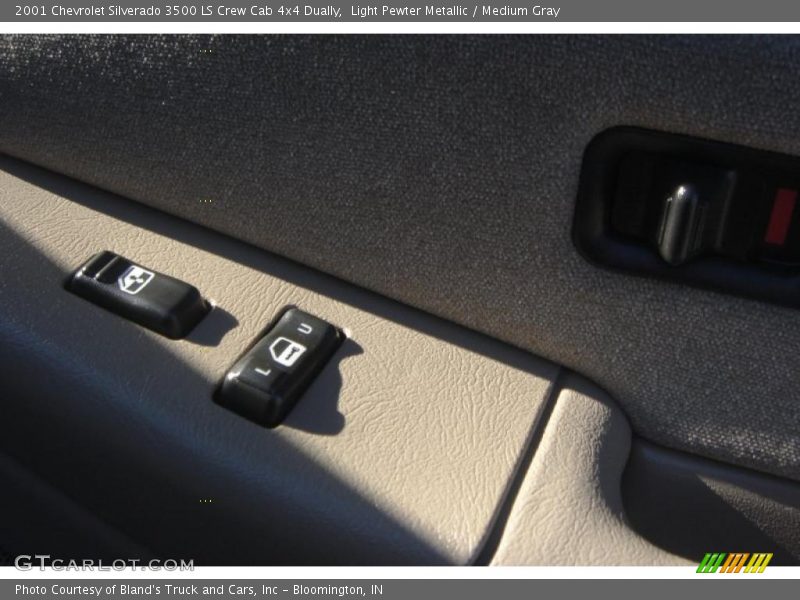 Light Pewter Metallic / Medium Gray 2001 Chevrolet Silverado 3500 LS Crew Cab 4x4 Dually