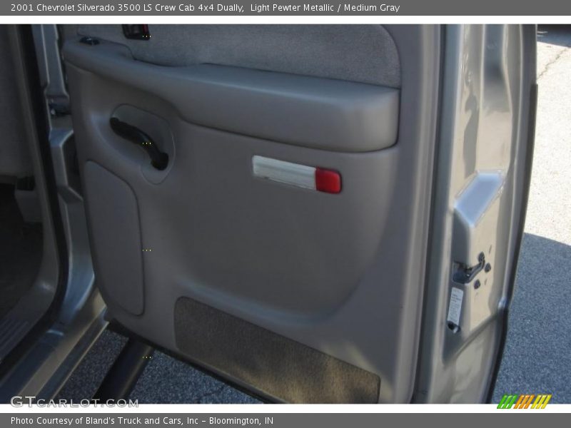 Light Pewter Metallic / Medium Gray 2001 Chevrolet Silverado 3500 LS Crew Cab 4x4 Dually