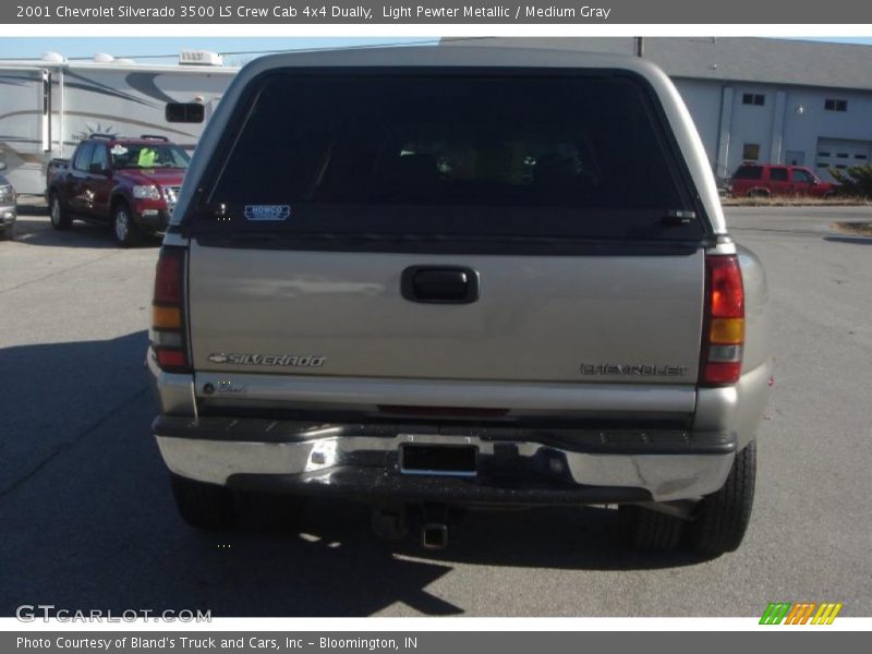 Light Pewter Metallic / Medium Gray 2001 Chevrolet Silverado 3500 LS Crew Cab 4x4 Dually