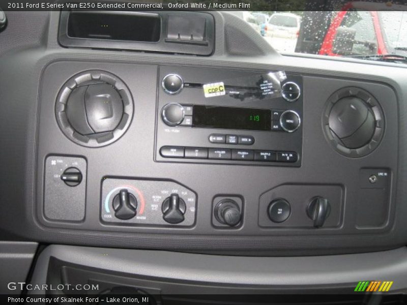 Oxford White / Medium Flint 2011 Ford E Series Van E250 Extended Commercial