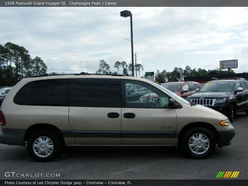 Champagne Pearl / Camel 1998 Plymouth Grand Voyager SE