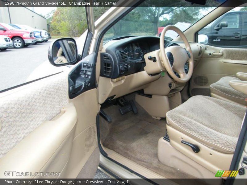 Champagne Pearl / Camel 1998 Plymouth Grand Voyager SE