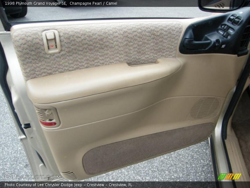 Champagne Pearl / Camel 1998 Plymouth Grand Voyager SE