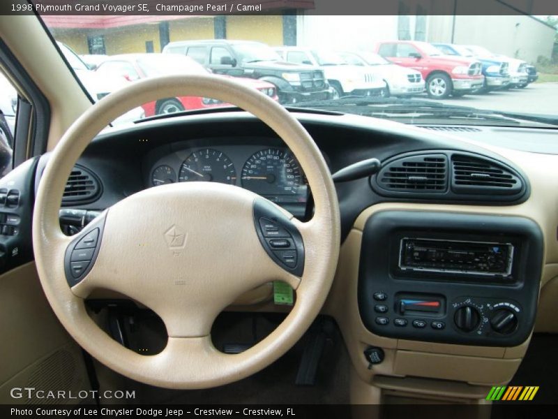 Champagne Pearl / Camel 1998 Plymouth Grand Voyager SE