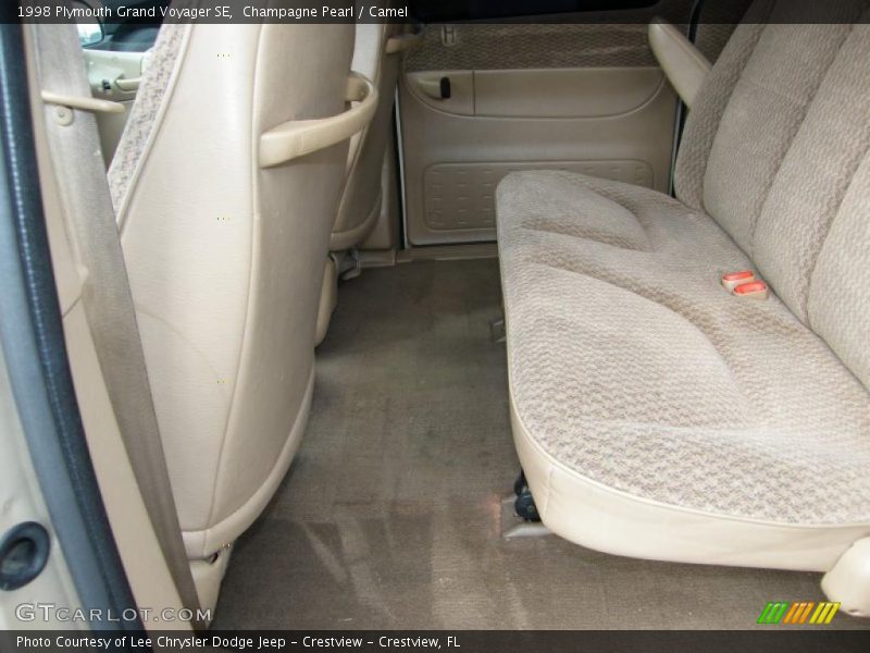Champagne Pearl / Camel 1998 Plymouth Grand Voyager SE