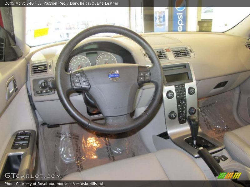Passion Red / Dark Beige/Quartz Leather 2005 Volvo S40 T5