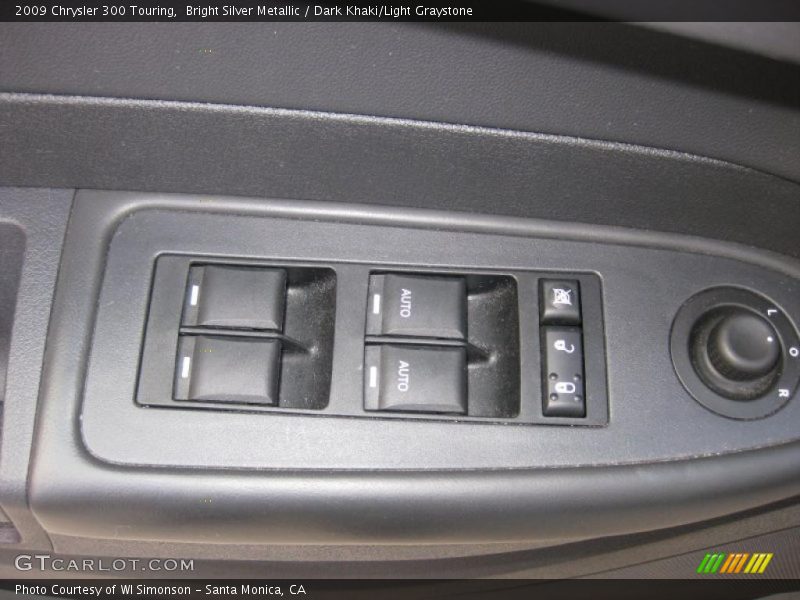 Bright Silver Metallic / Dark Khaki/Light Graystone 2009 Chrysler 300 Touring