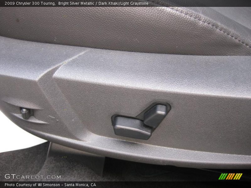 Bright Silver Metallic / Dark Khaki/Light Graystone 2009 Chrysler 300 Touring