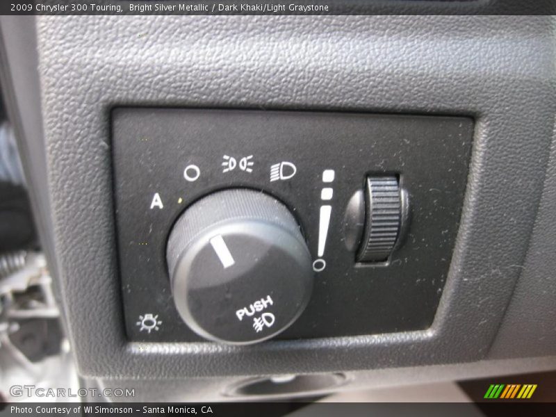 Bright Silver Metallic / Dark Khaki/Light Graystone 2009 Chrysler 300 Touring
