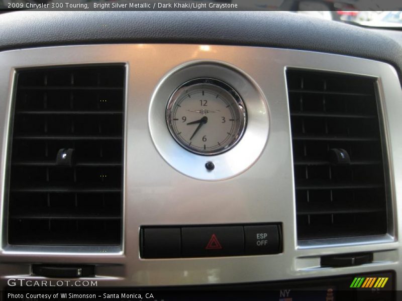 Bright Silver Metallic / Dark Khaki/Light Graystone 2009 Chrysler 300 Touring
