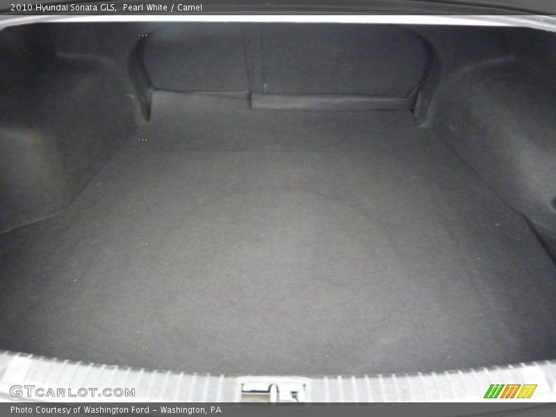 Pearl White / Camel 2010 Hyundai Sonata GLS