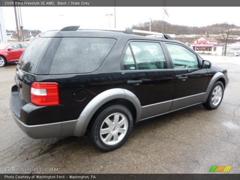  2006 Freestyle SE AWD Black