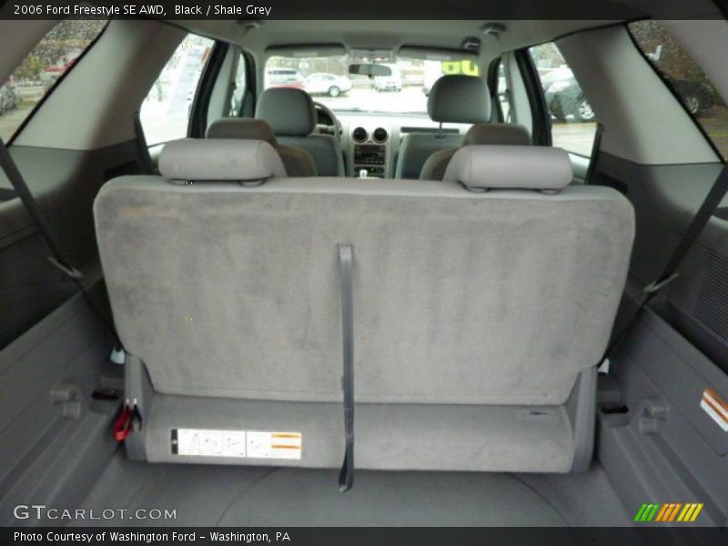  2006 Freestyle SE AWD Trunk