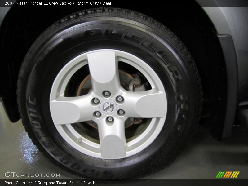Storm Gray / Steel 2007 Nissan Frontier LE Crew Cab 4x4