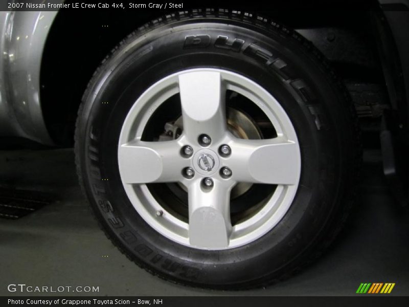 Storm Gray / Steel 2007 Nissan Frontier LE Crew Cab 4x4