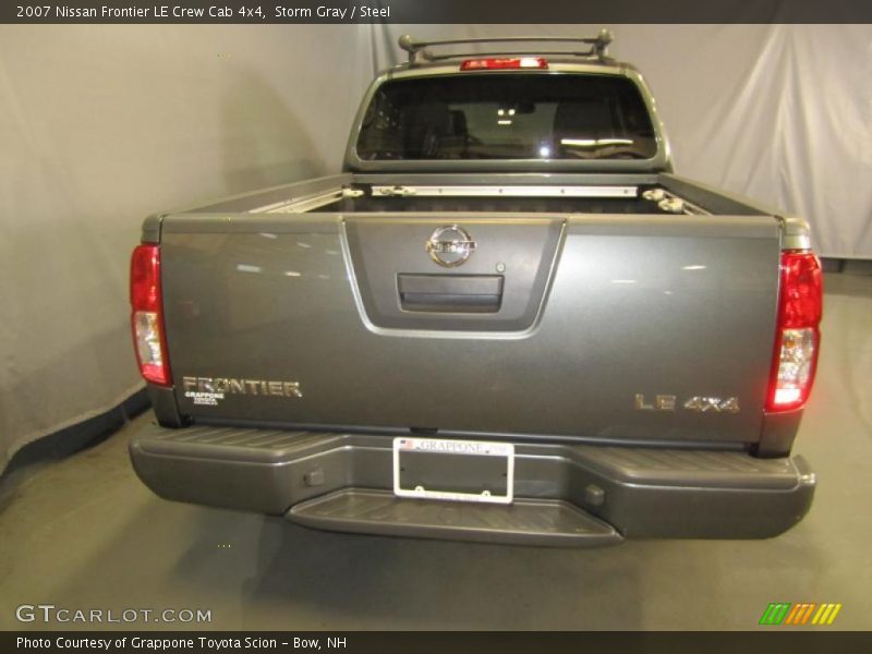 Storm Gray / Steel 2007 Nissan Frontier LE Crew Cab 4x4
