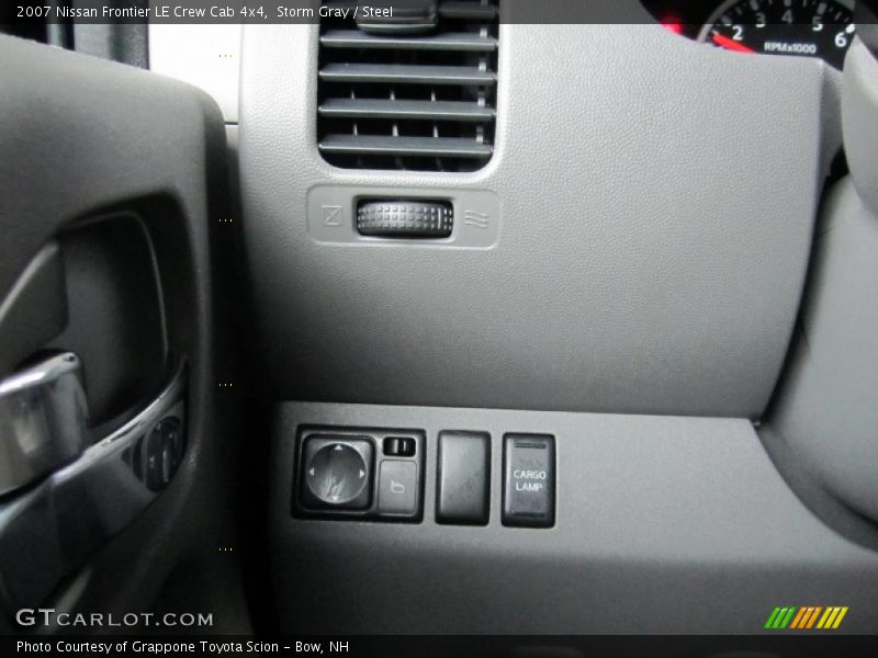Storm Gray / Steel 2007 Nissan Frontier LE Crew Cab 4x4