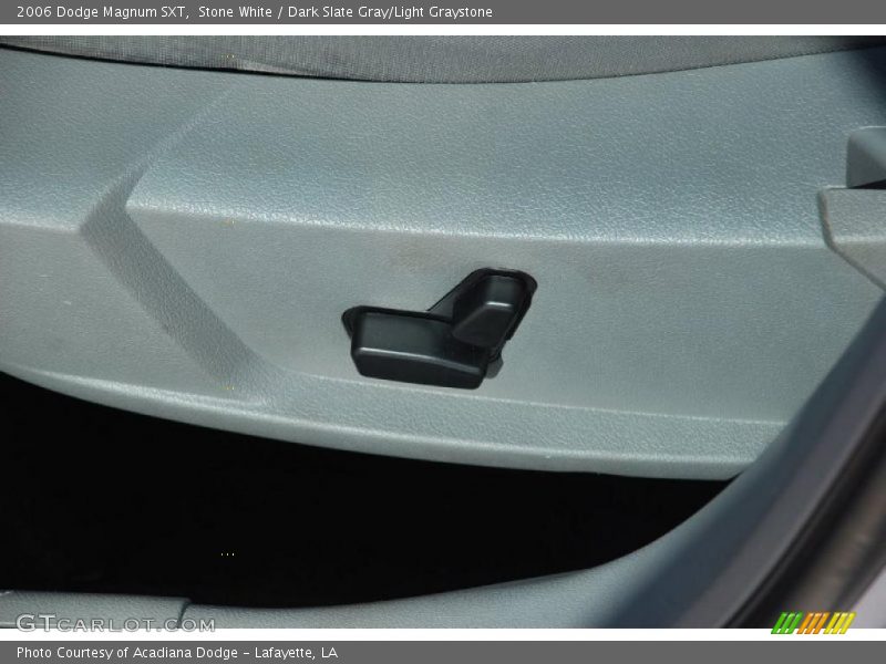 Stone White / Dark Slate Gray/Light Graystone 2006 Dodge Magnum SXT