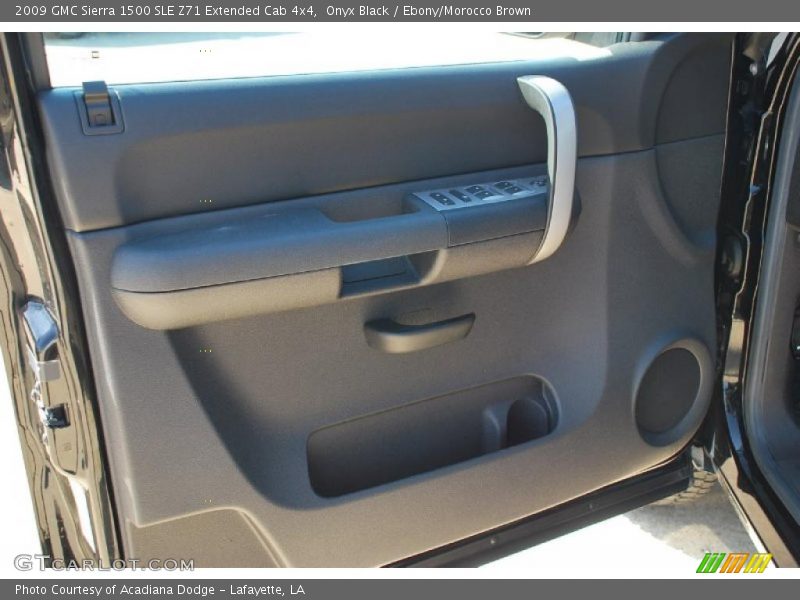 Door Panel of 2009 Sierra 1500 SLE Z71 Extended Cab 4x4