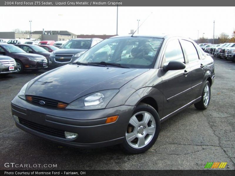 Front 3/4 View of 2004 Focus ZTS Sedan