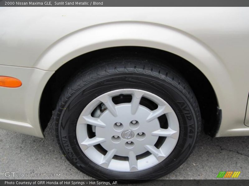Sunlit Sand Metallic / Blond 2000 Nissan Maxima GLE