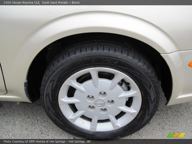 Sunlit Sand Metallic / Blond 2000 Nissan Maxima GLE
