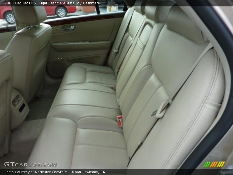 Light Cashmere Metallic / Cashmere 2006 Cadillac DTS