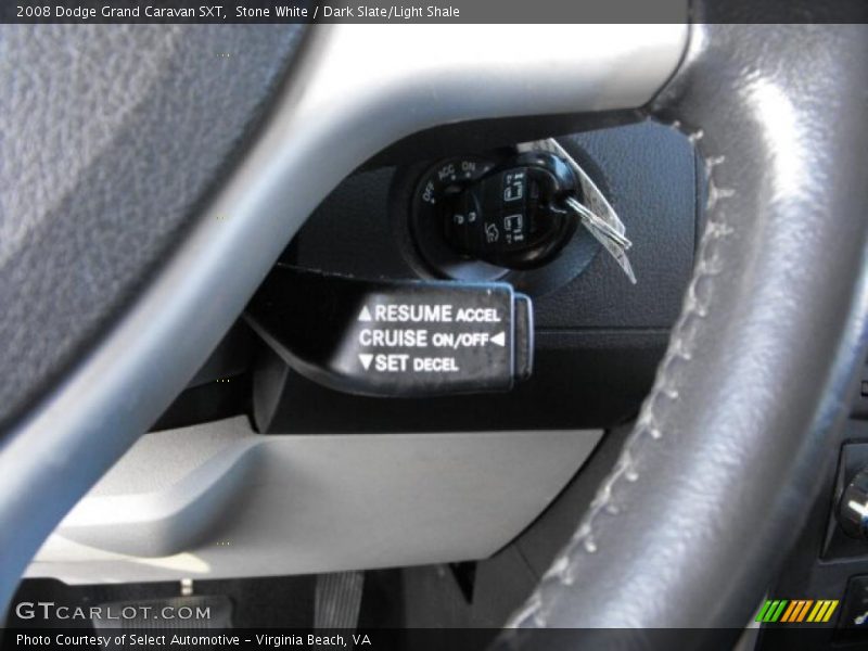 Stone White / Dark Slate/Light Shale 2008 Dodge Grand Caravan SXT