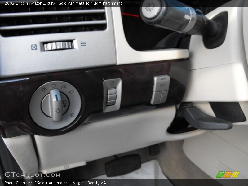 Gold Ash Metallic / Light Parchment 2003 Lincoln Aviator Luxury