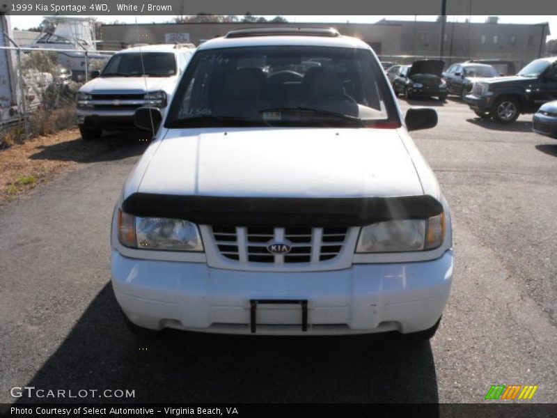 White / Brown 1999 Kia Sportage 4WD